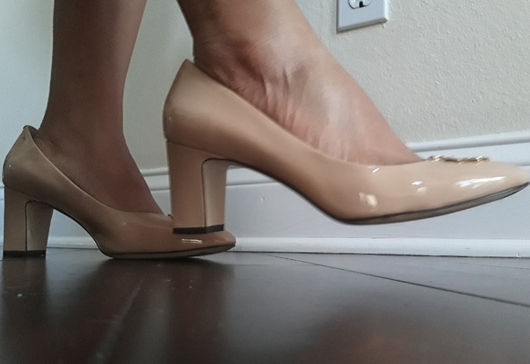 ⚡SOLD⚡Tory Burch 'Raleigh' Patent Leather Pump 1M - Picture 7 of 8